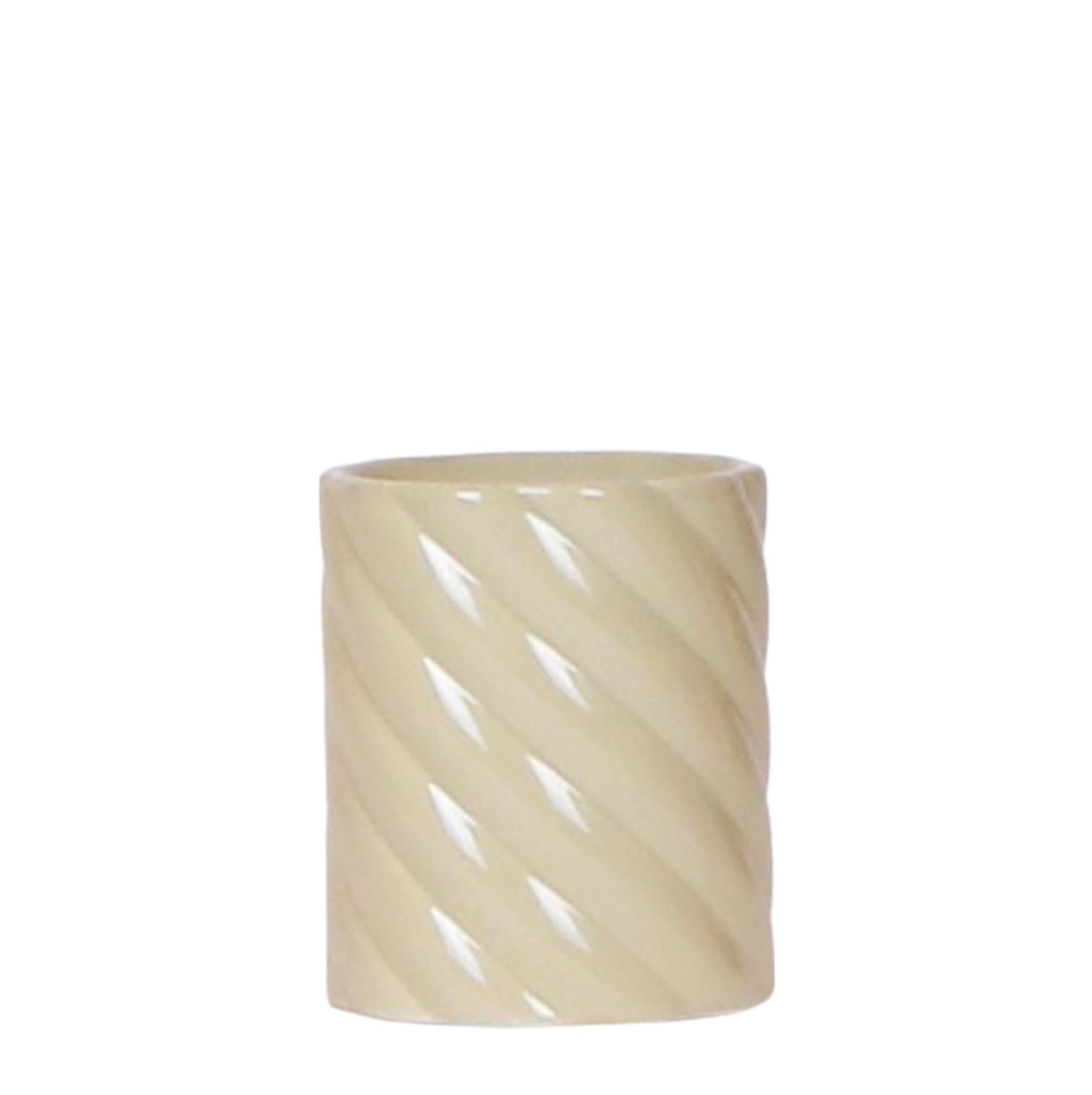 Everspring beige sierpot met gedraaide textuur en glanzende afwerking