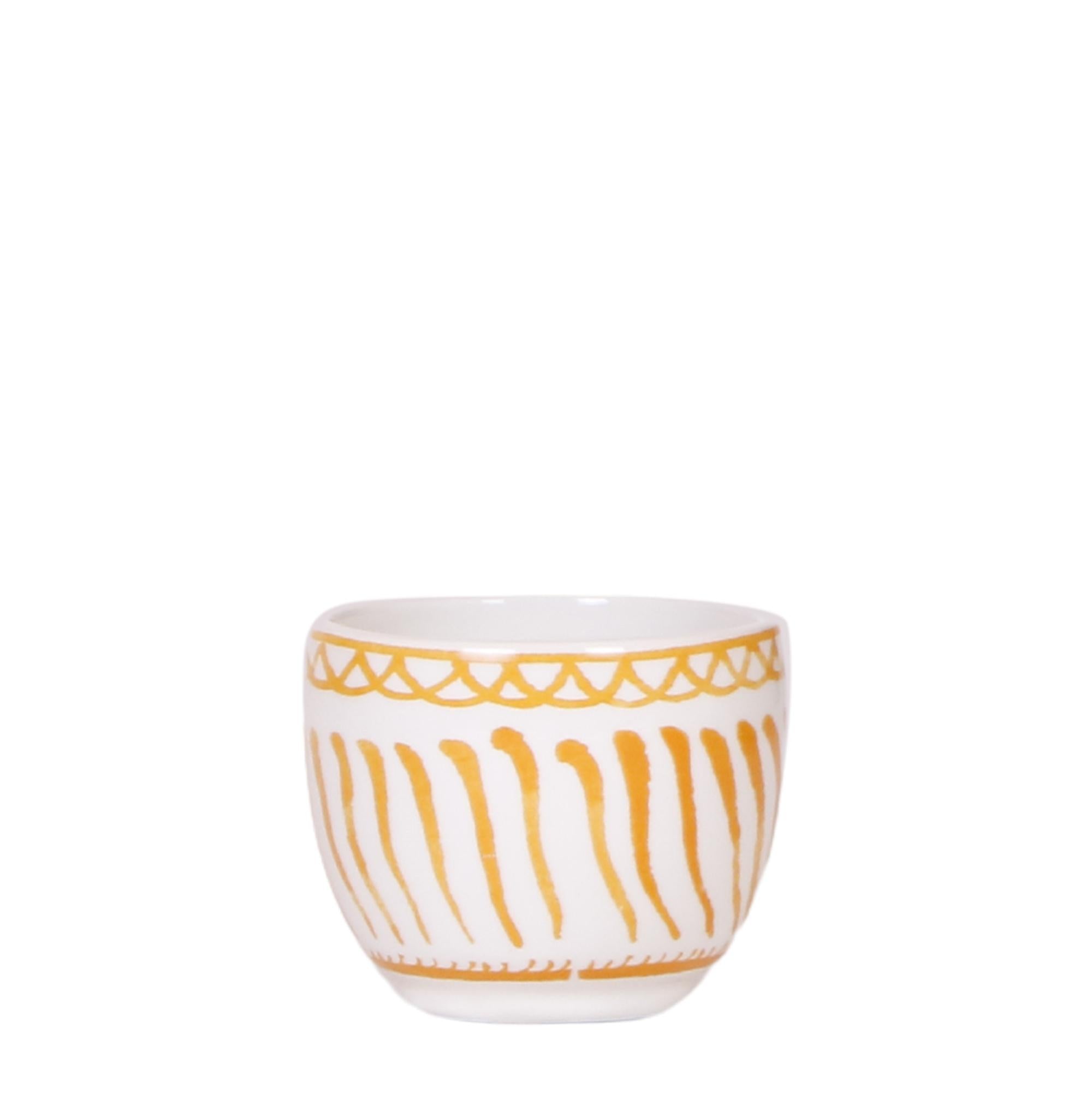 Everspring oranje bloempot keramiek met decoratieve lijnen en patronen op witte achtergrond