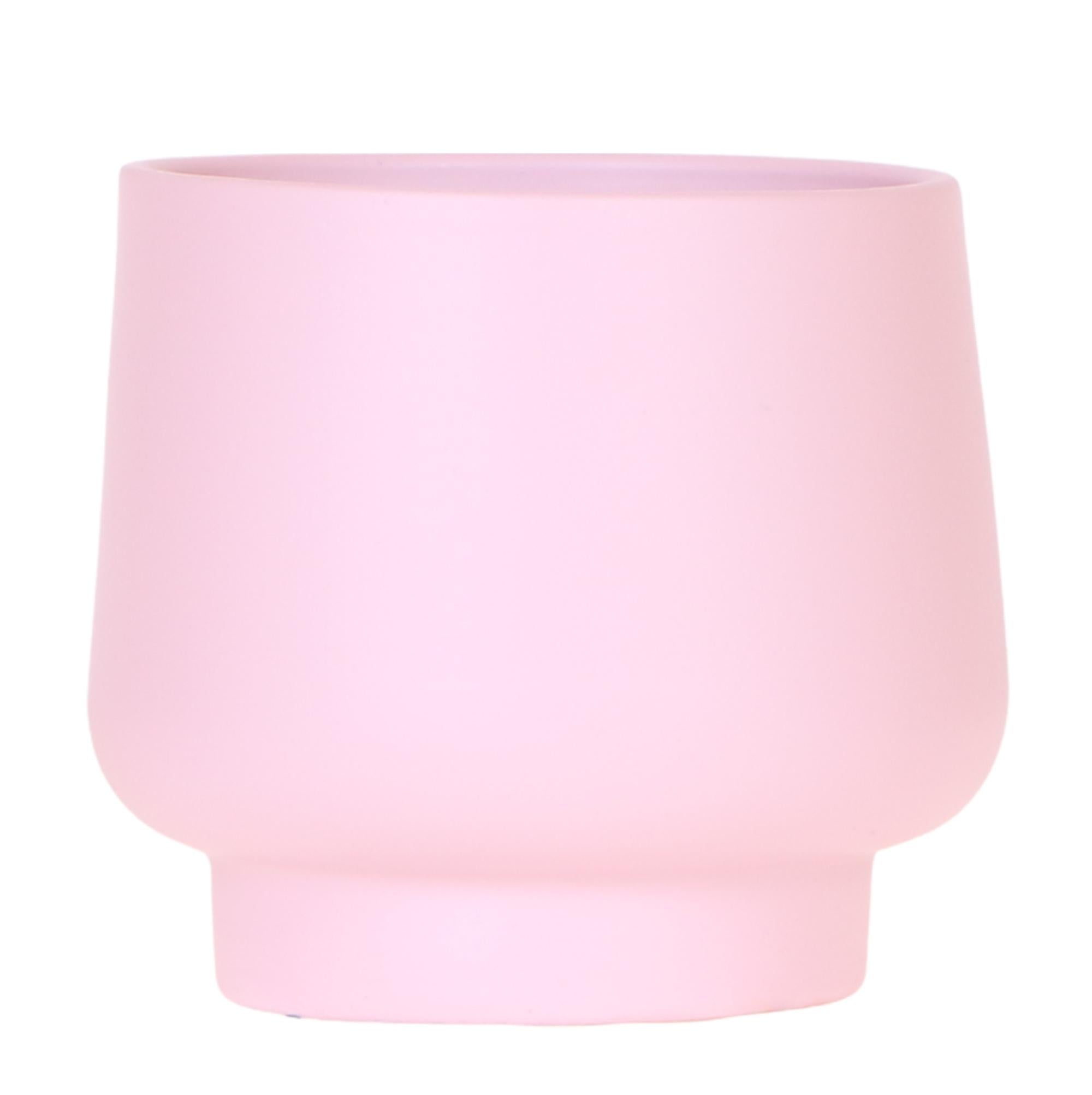Roze bloemenpot van Everspring met een moderne, minimalistische uitstraling